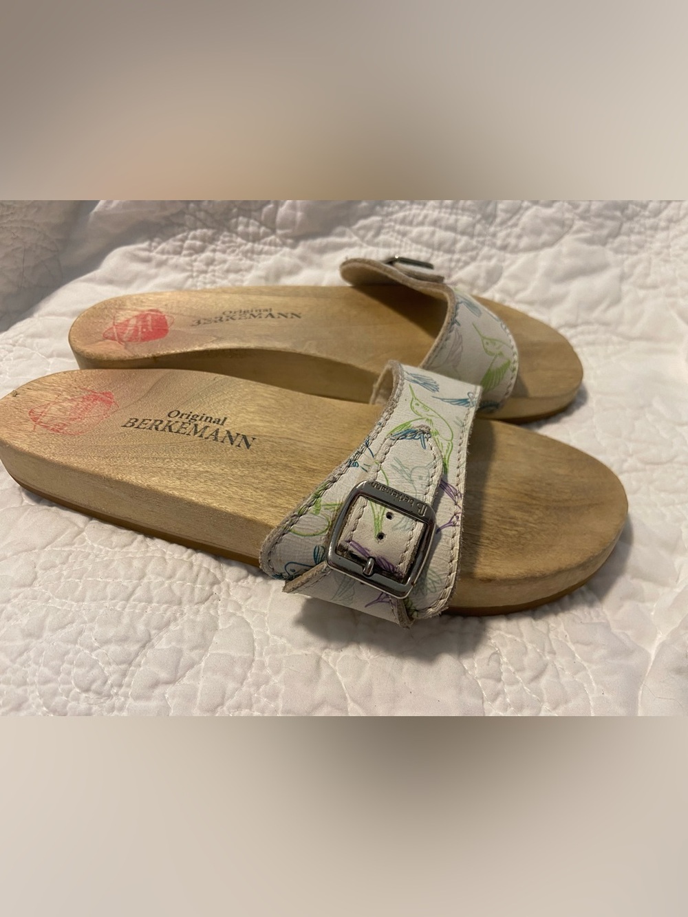 Women's White berkemann size 7 / 5 Floral Buckle Slide wooden exercise Sandals